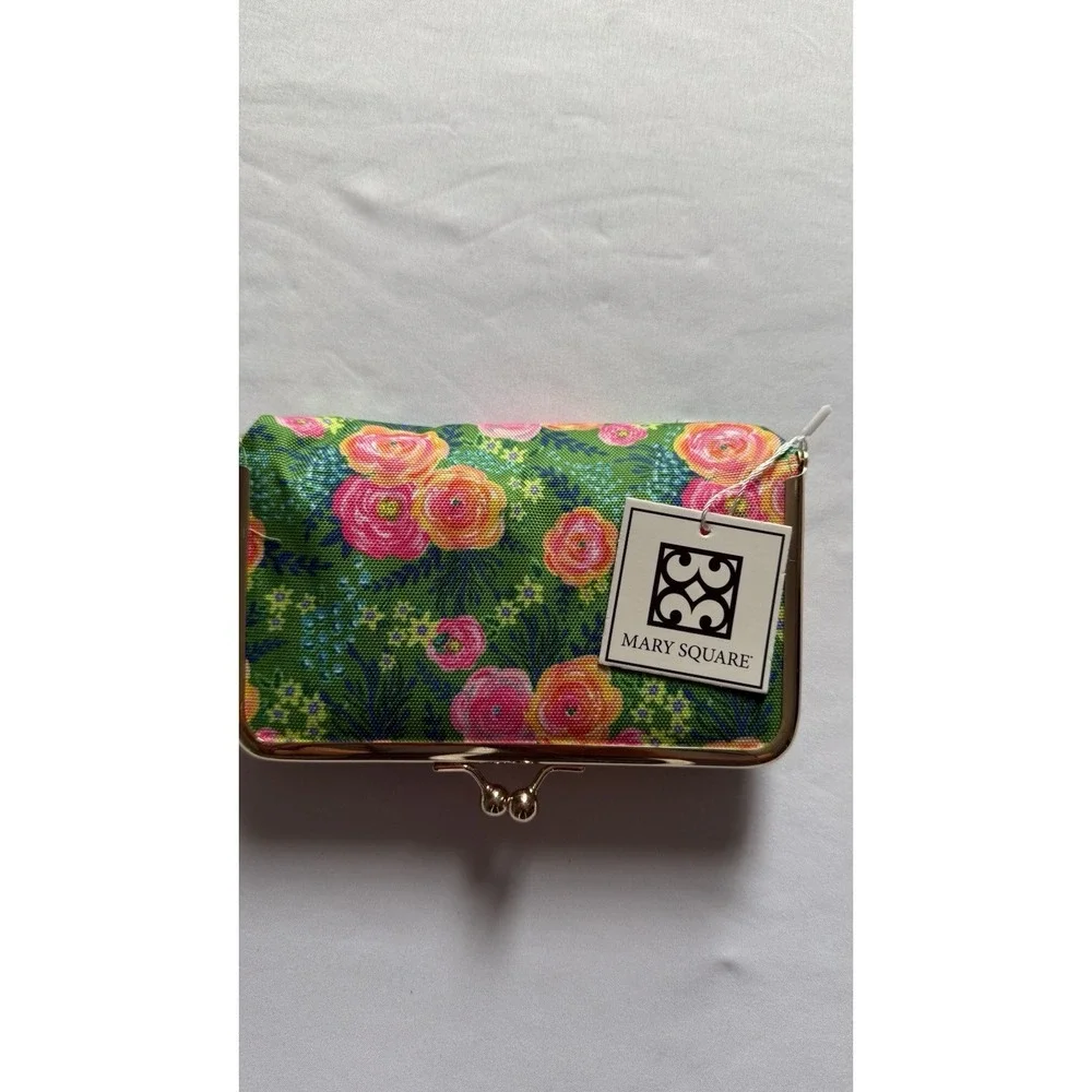 Mary Square Madison Snap Pill Case Floral Weekly 7-Day AM/PM Organizer 26032